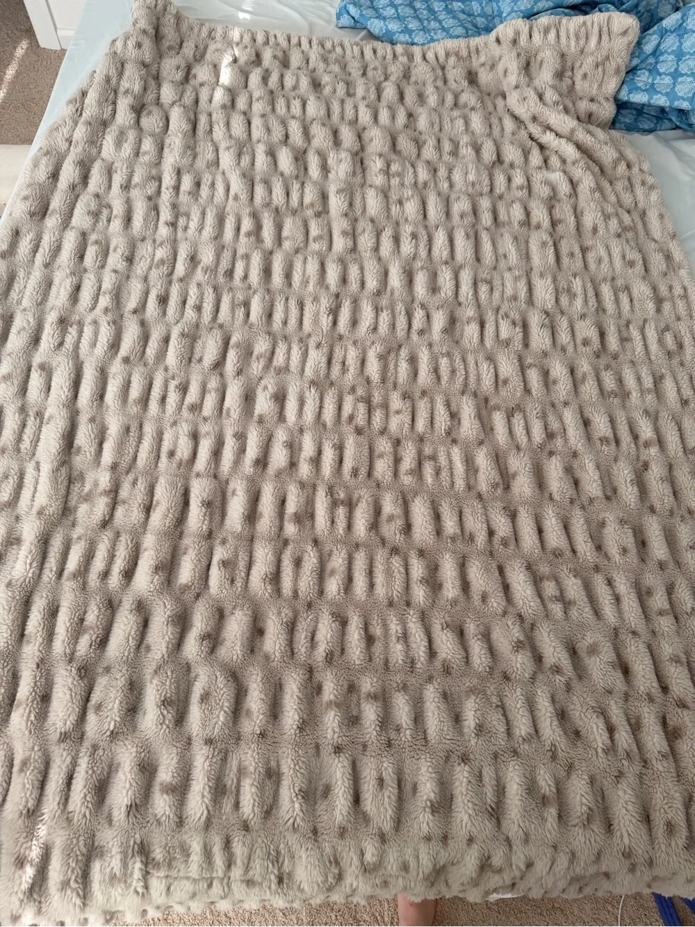 Lola Blankets like new